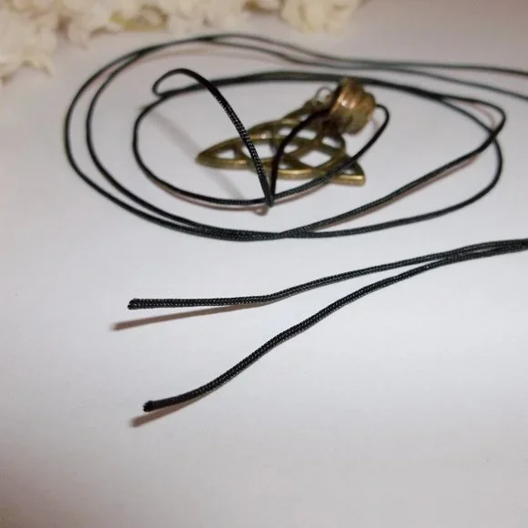 Boho Bronze Triquetra Necklace Celtic Knot Statement Style Big Large Bold A961 - Picture 5 of 11